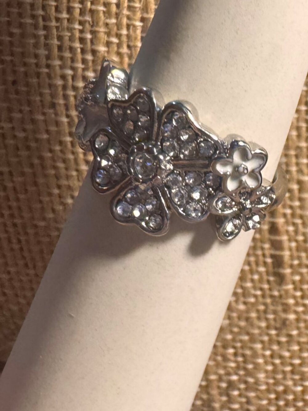 Silver and White floral Band Ring
